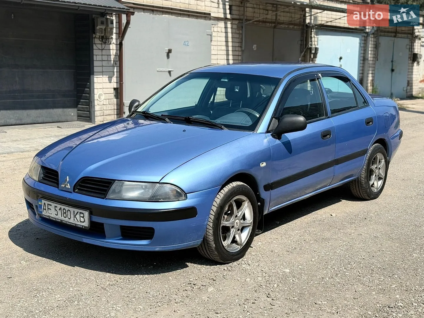 Mitsubishi Carisma, 2001
