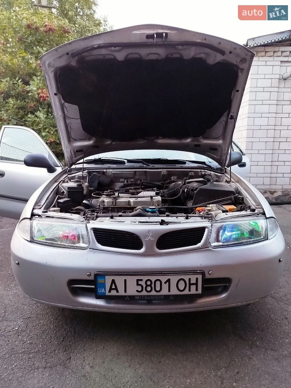 Mitsubishi Carisma, 1999