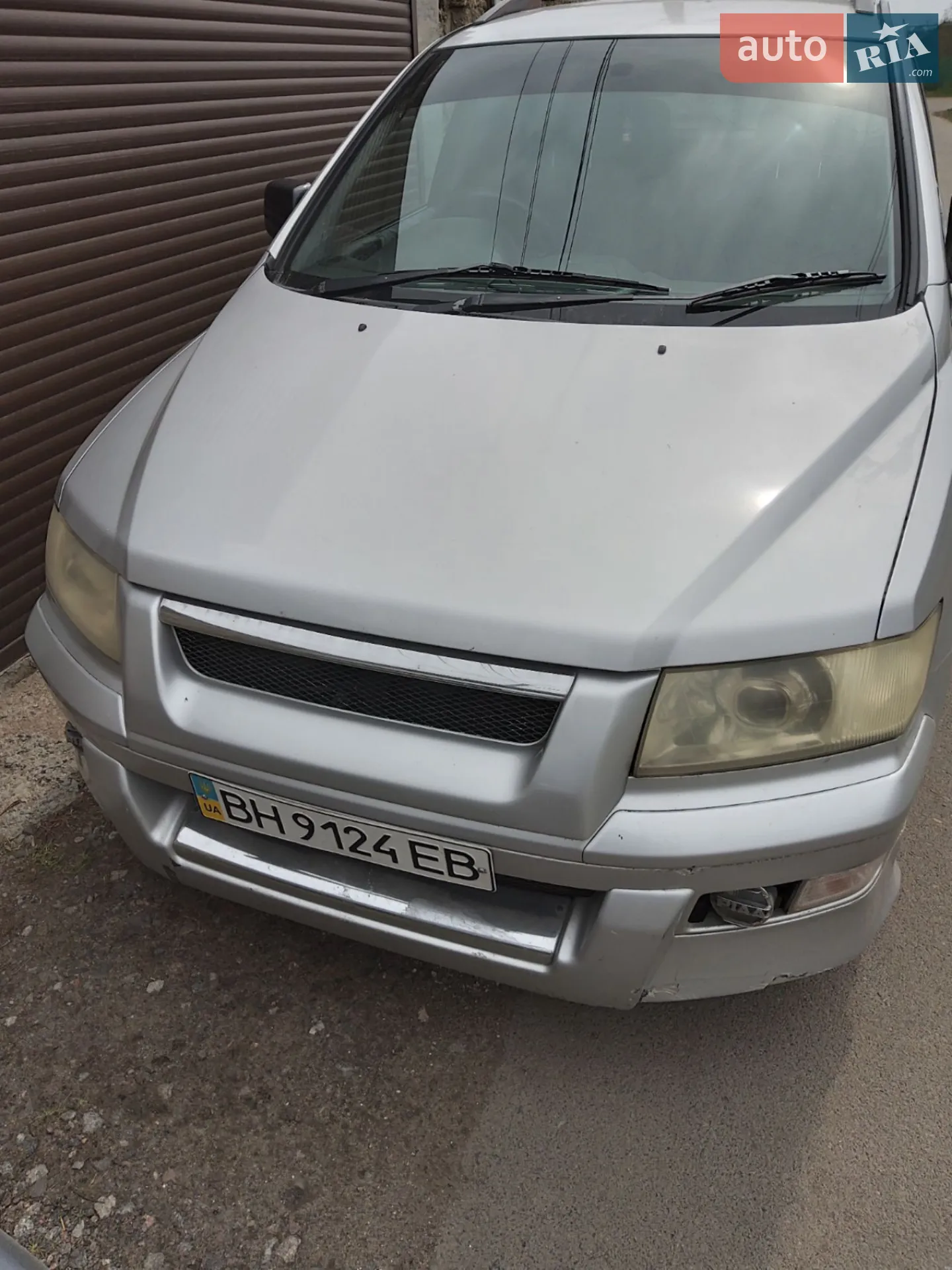 Mitsubishi Chariot, 2000