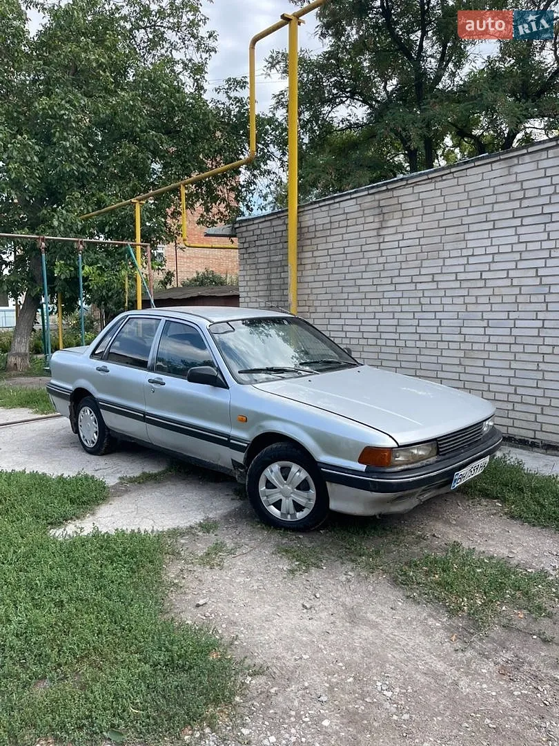 Mitsubishi Galant, 1990