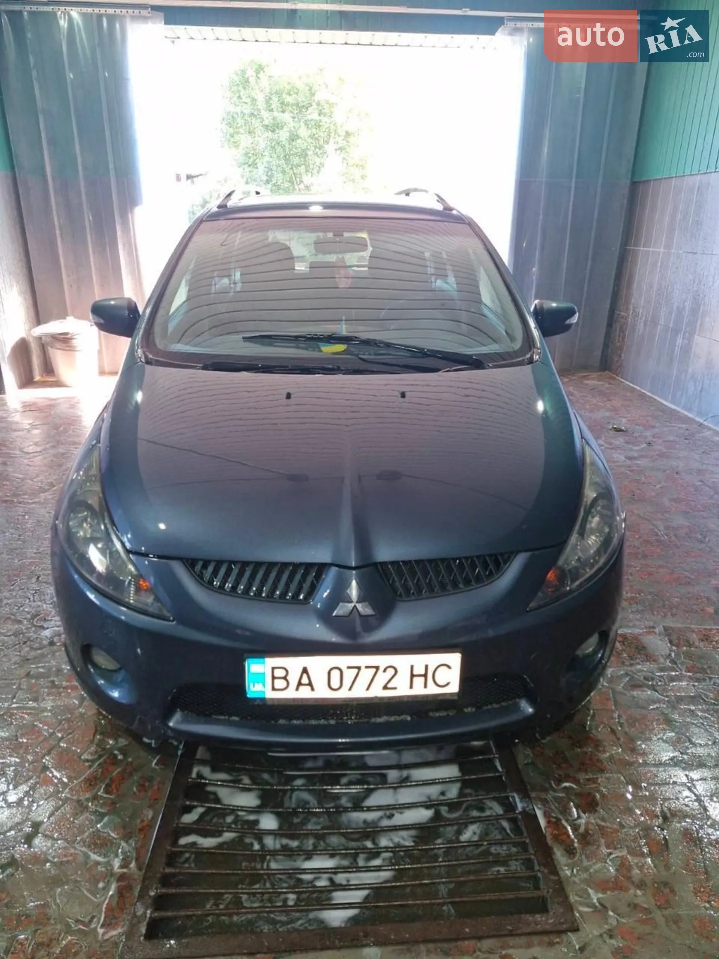 Mitsubishi Grandis, 2005