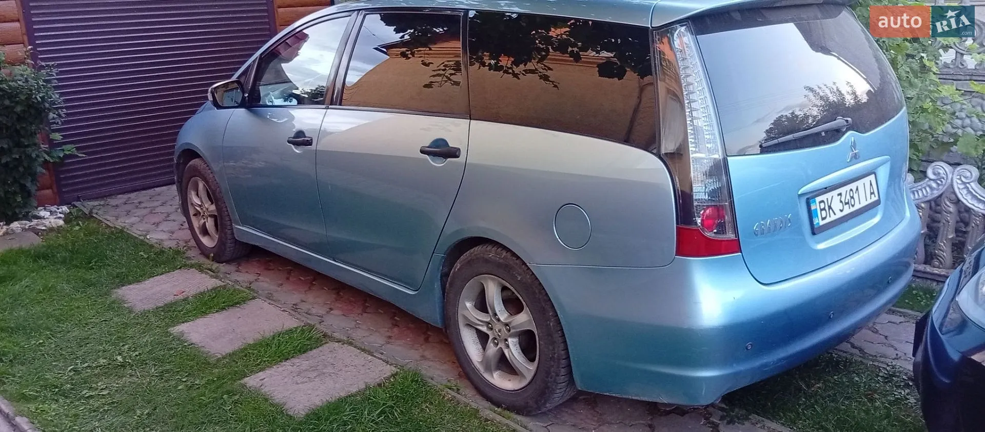 Mitsubishi Grandis, 2004