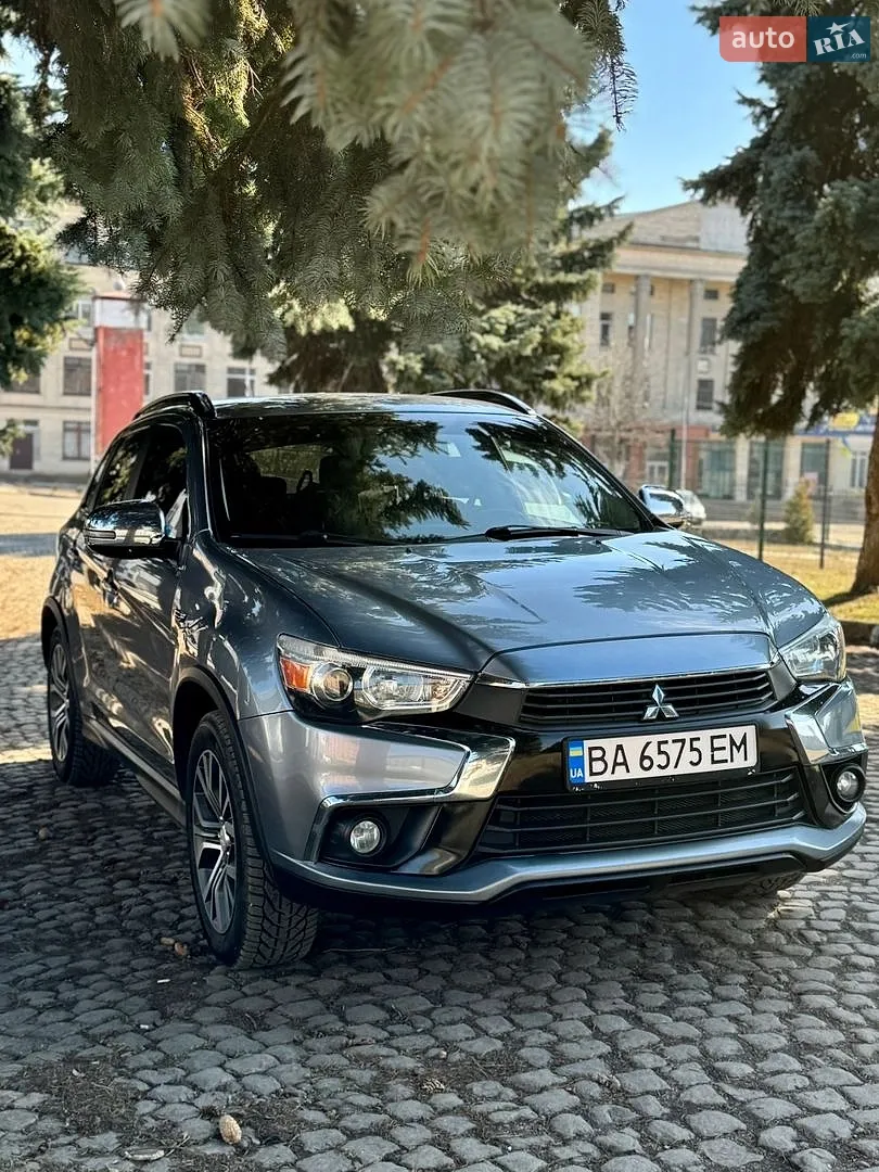 Mitsubishi Outlander Sport, 2016