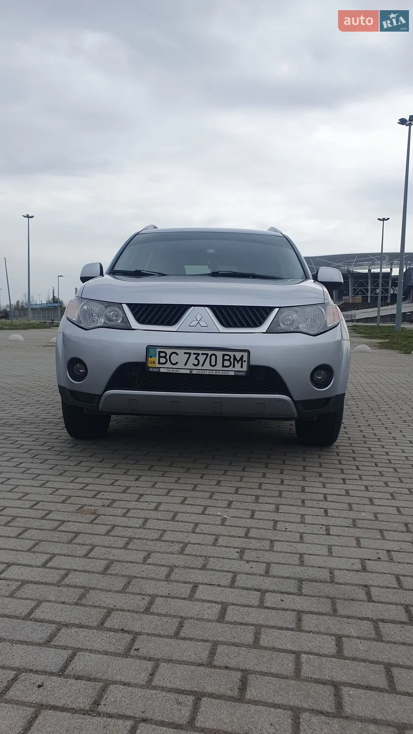Mitsubishi Outlander XL, 2008