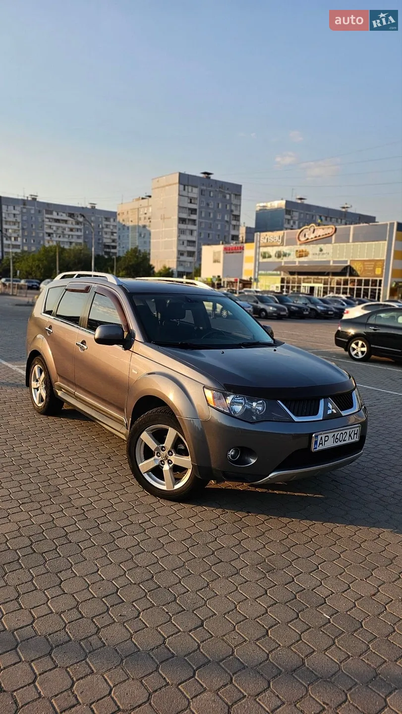 Mitsubishi Outlander XL, 2009