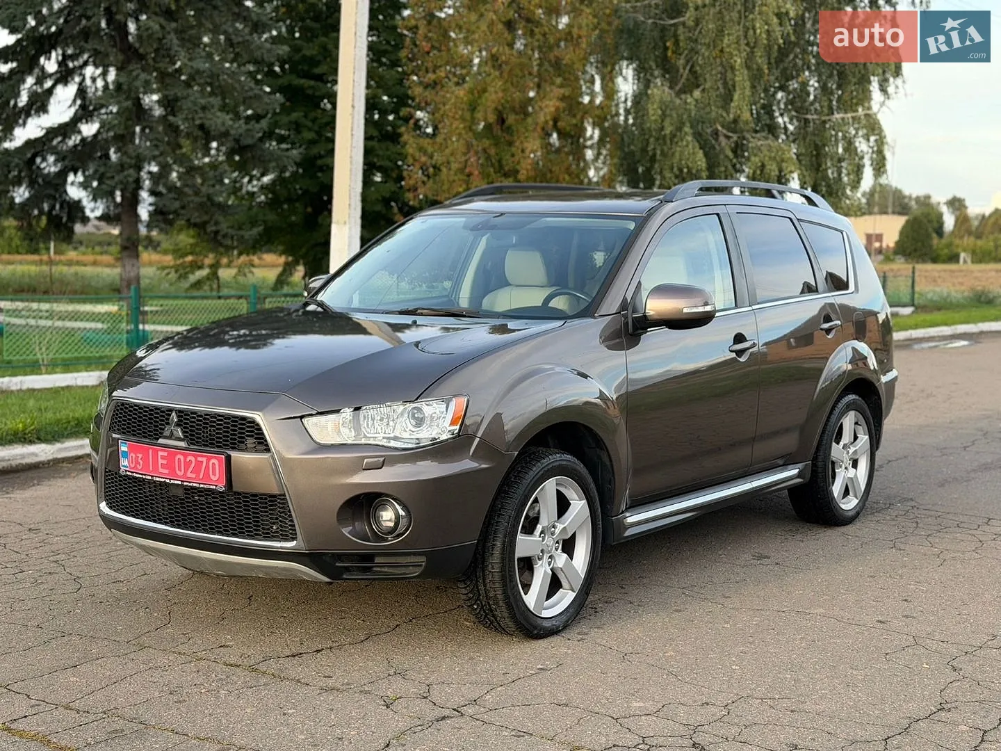 Mitsubishi Outlander XL, 2011