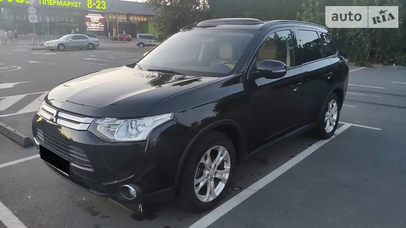 Mitsubishi Outlander, 2014