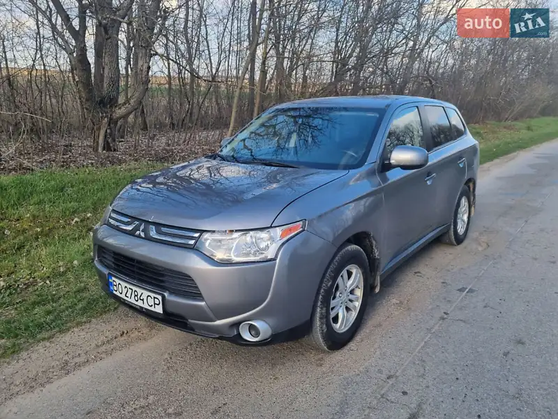 Mitsubishi Outlander, 2013