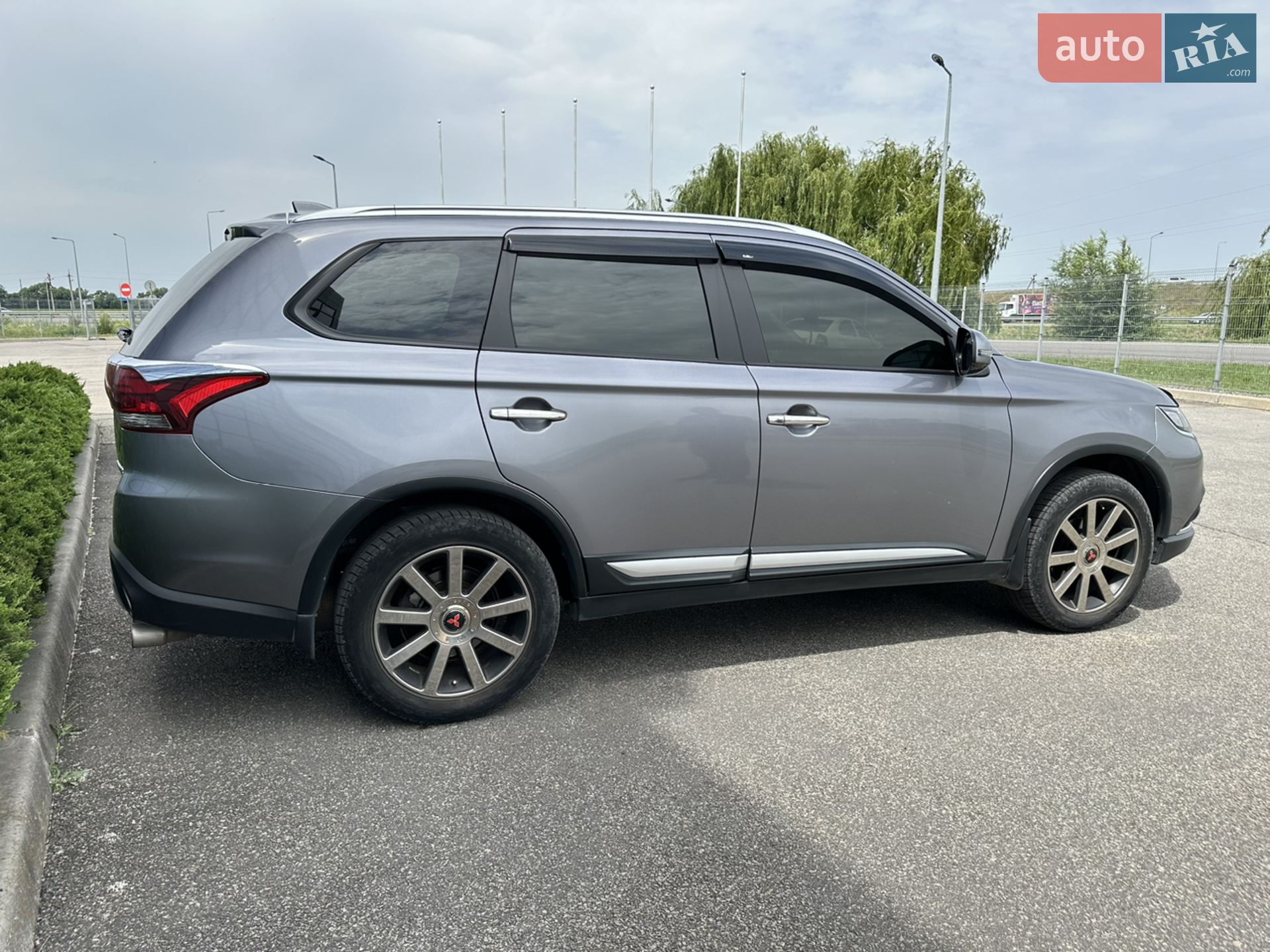 Mitsubishi Outlander, 2019