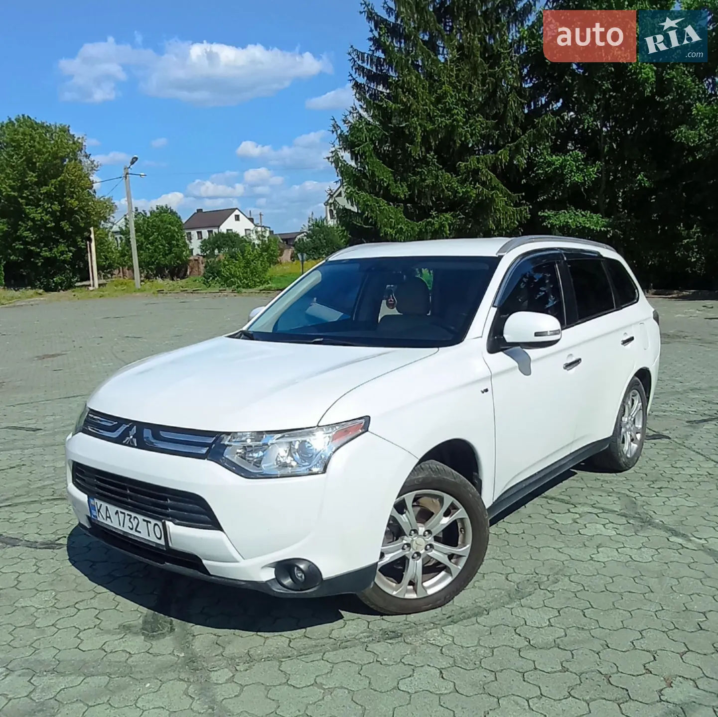Mitsubishi Outlander, 2013