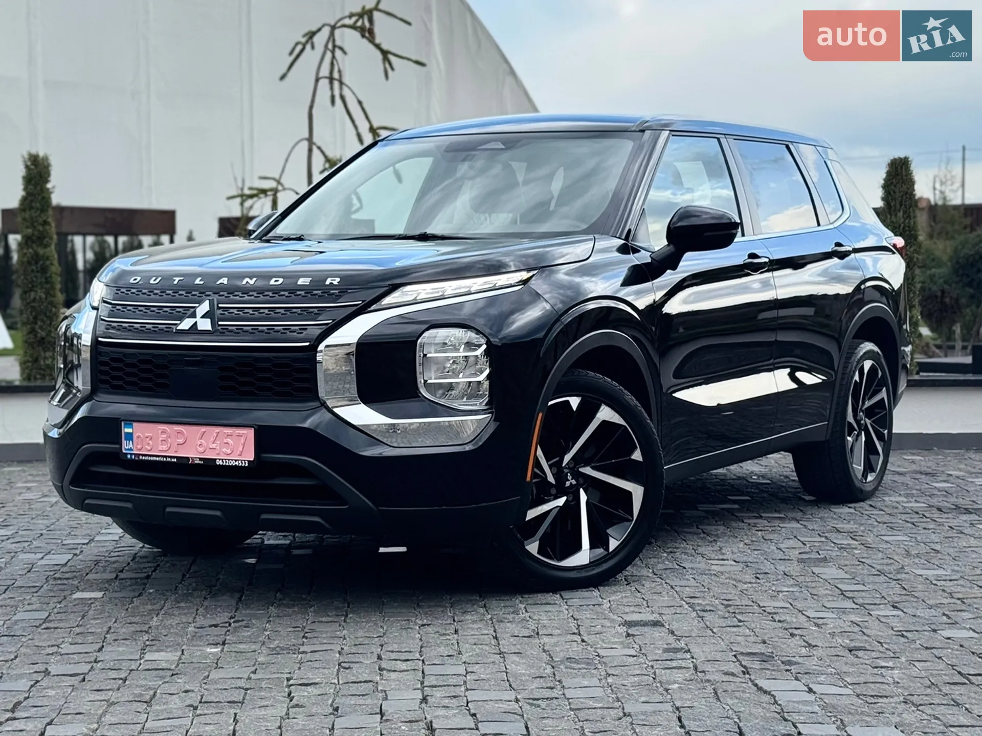 Mitsubishi Outlander, 2023