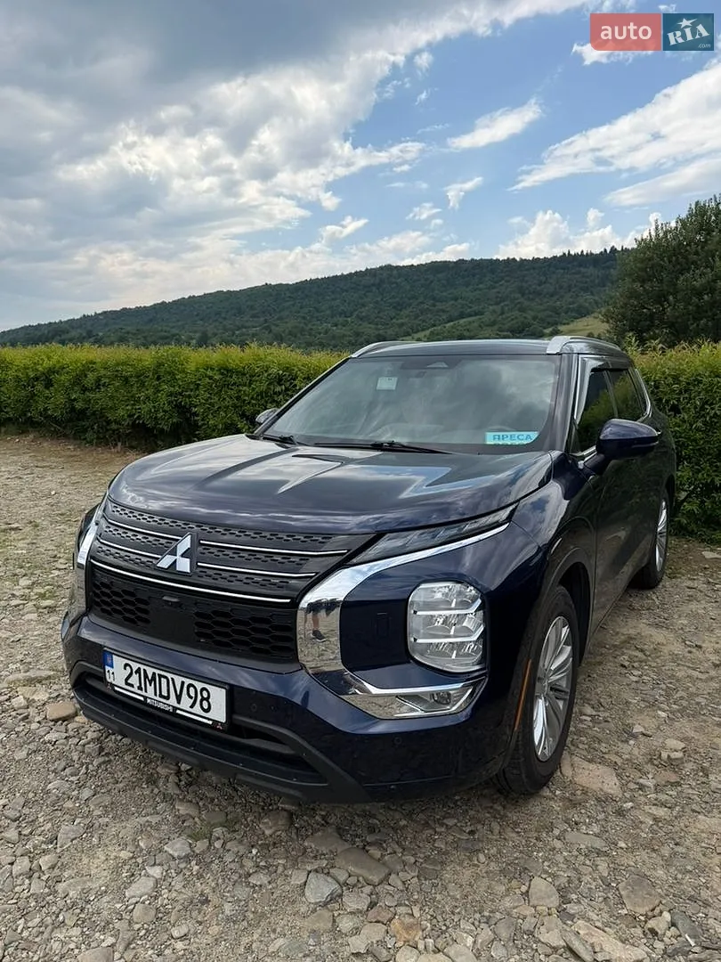 Mitsubishi Outlander, 2021