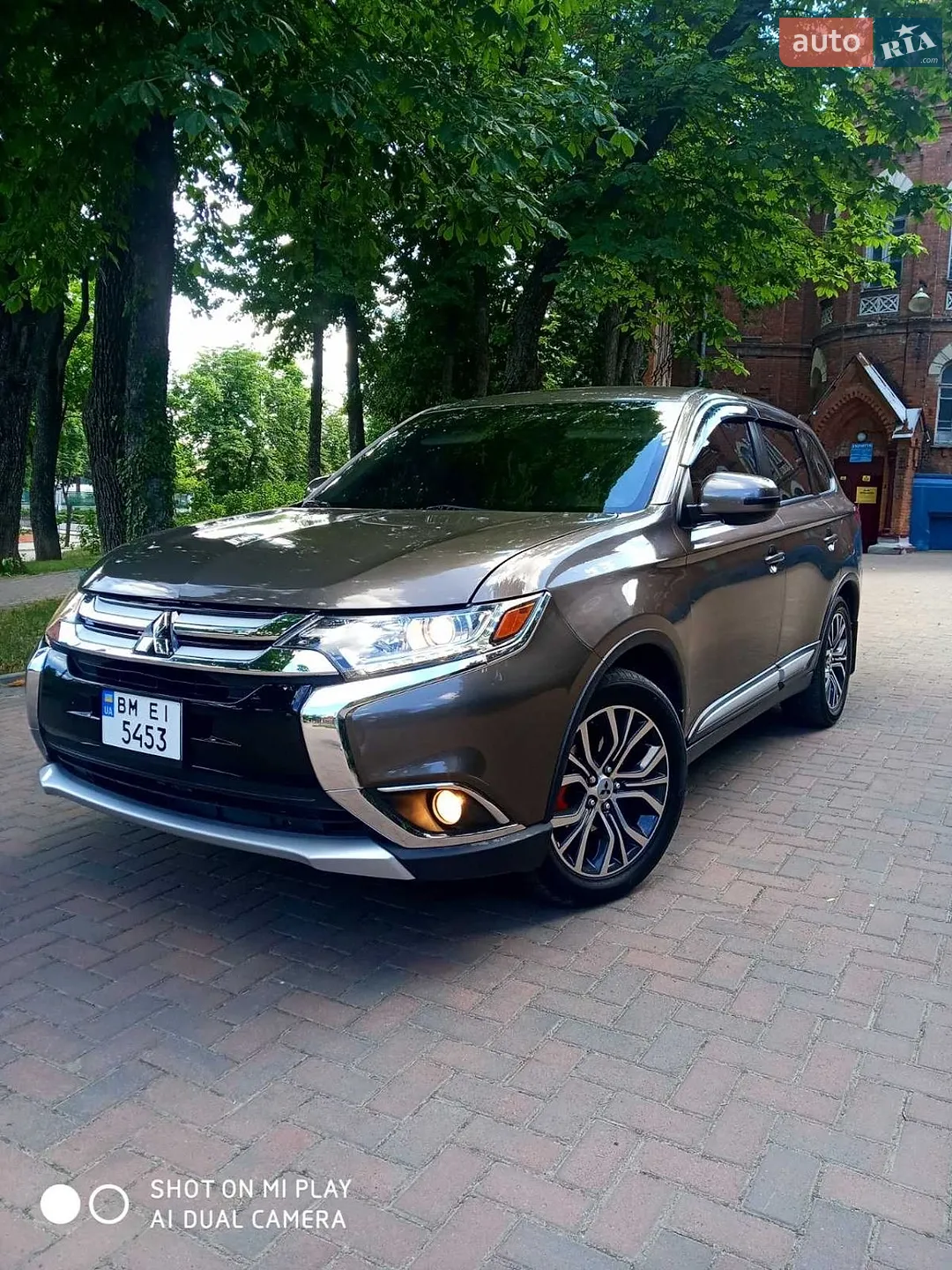 Mitsubishi Outlander, 2015