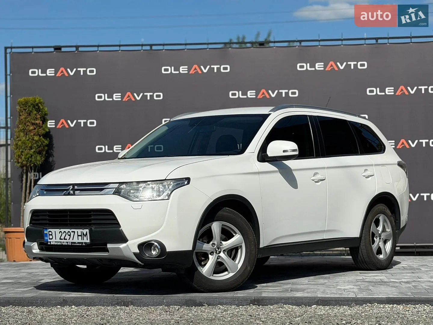 Mitsubishi Outlander, 2014