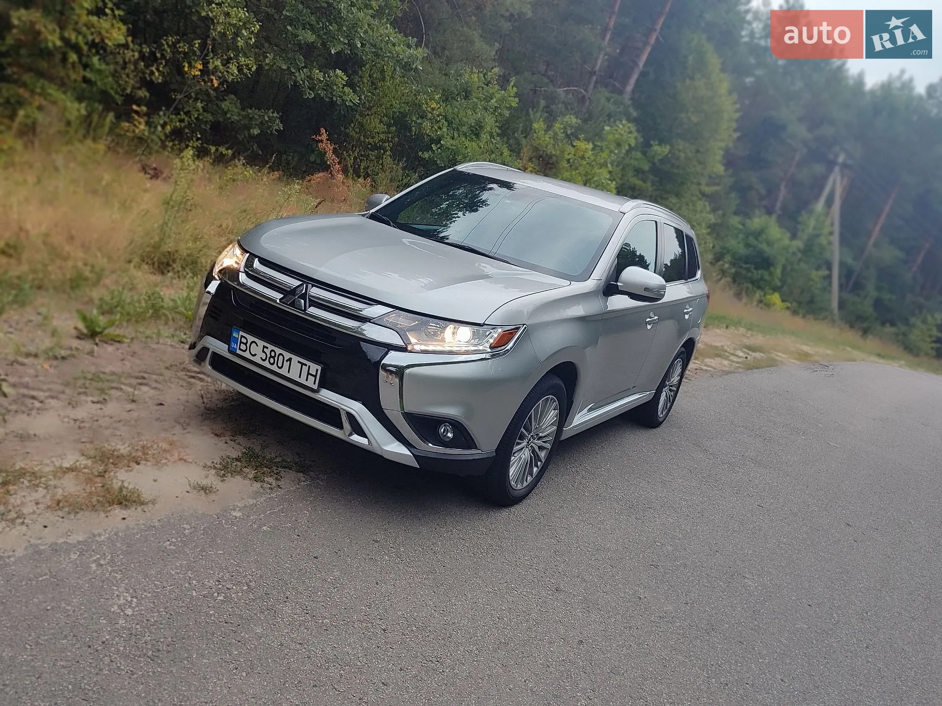 Mitsubishi Outlander, 2022