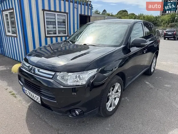 Mitsubishi Outlander, 2013