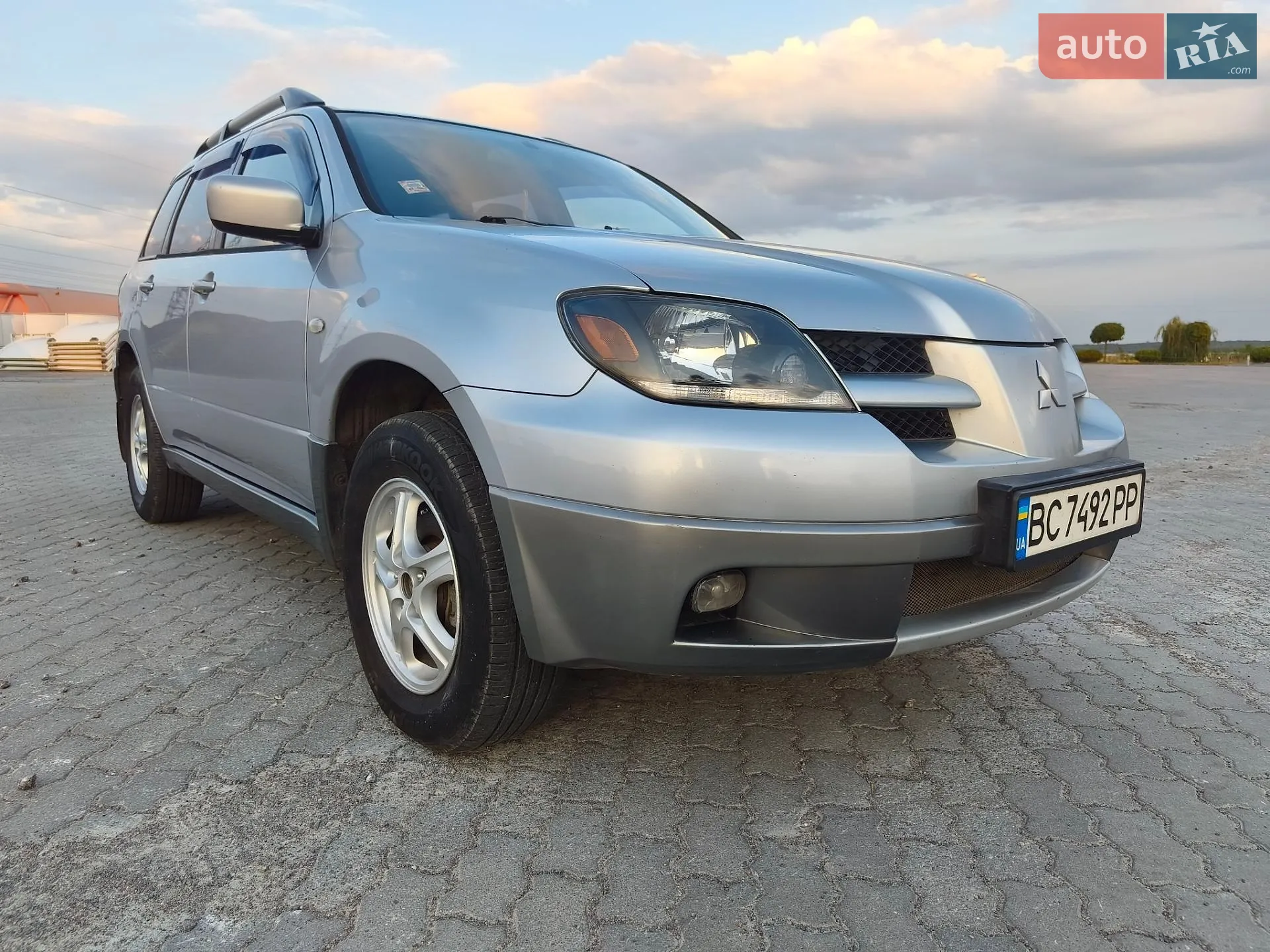 Mitsubishi Outlander, 2004
