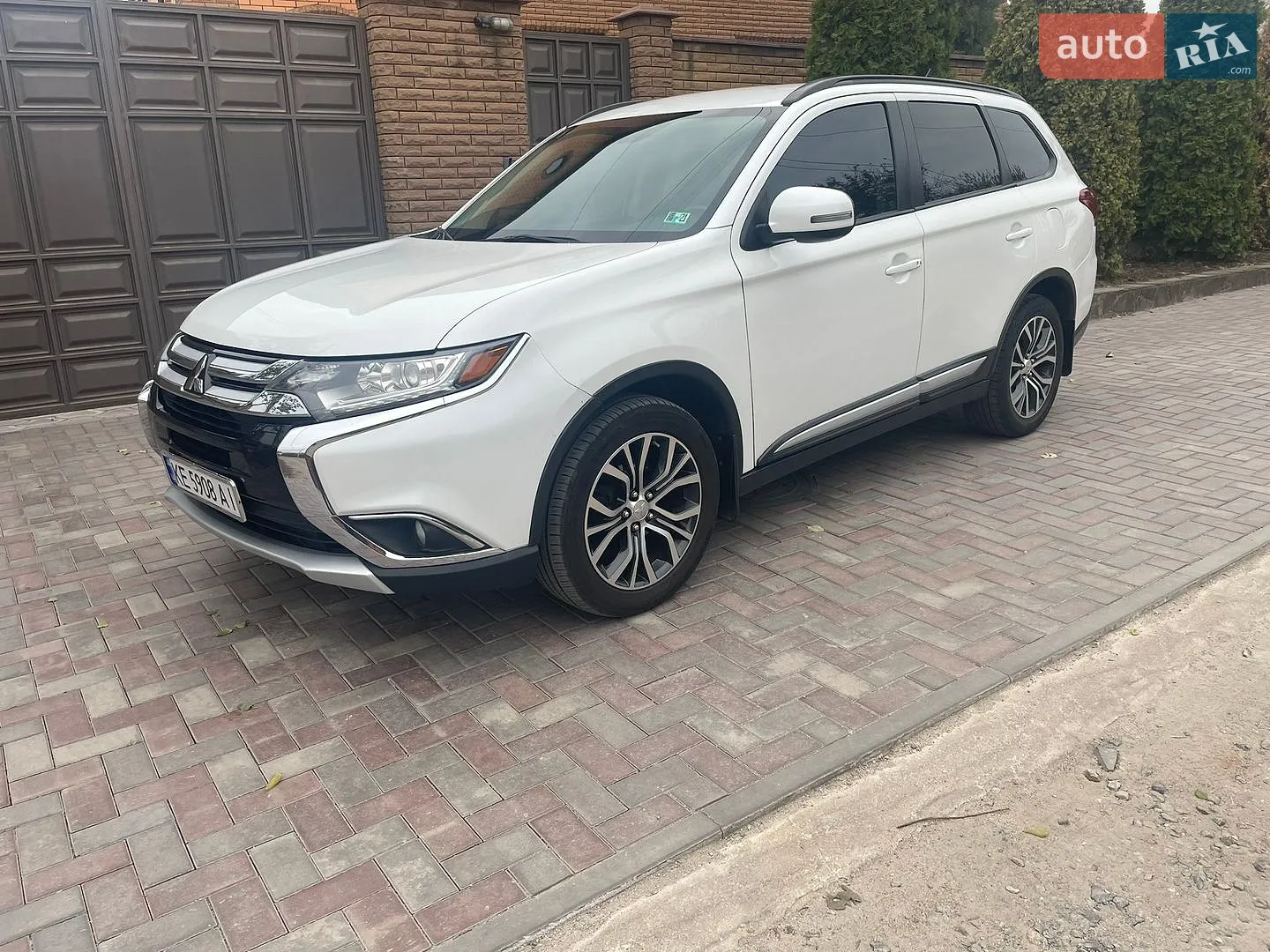 Mitsubishi Outlander, 2015