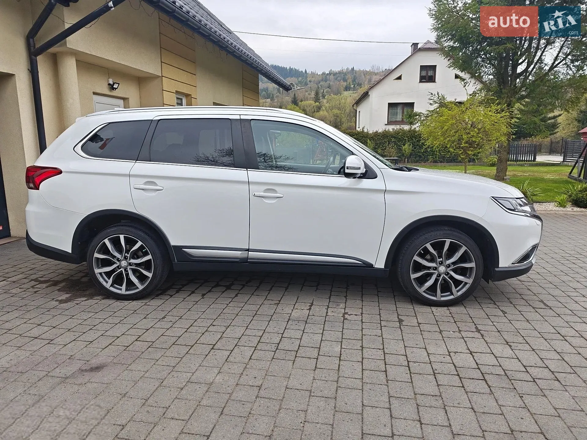 Mitsubishi Outlander, 2016