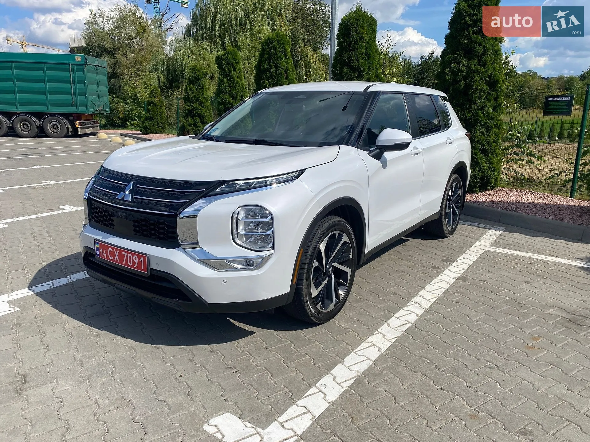 Mitsubishi Outlander, 2022