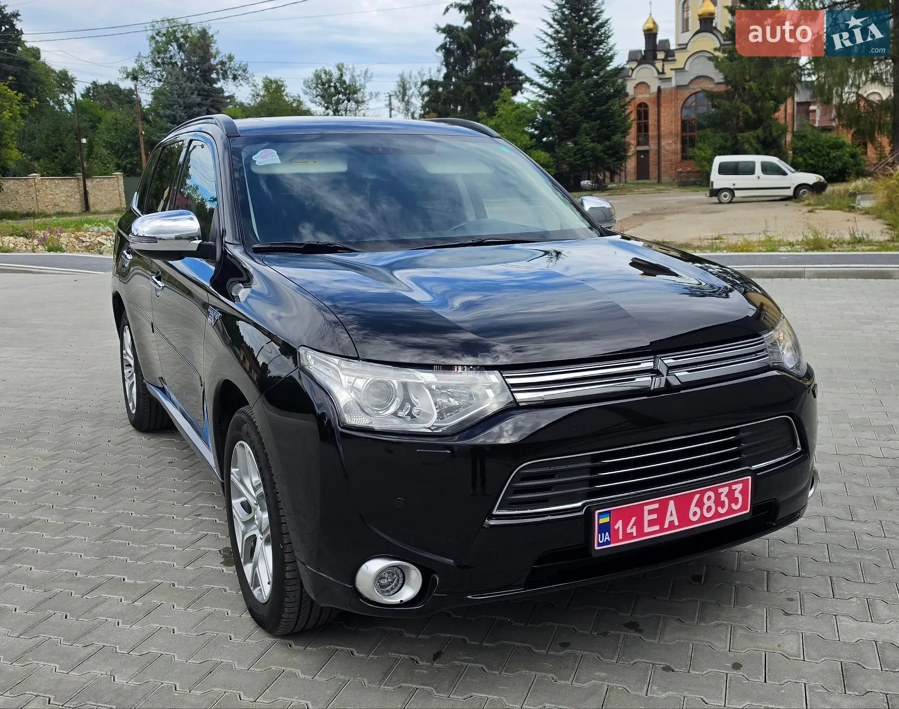 Mitsubishi Outlander, 2014
