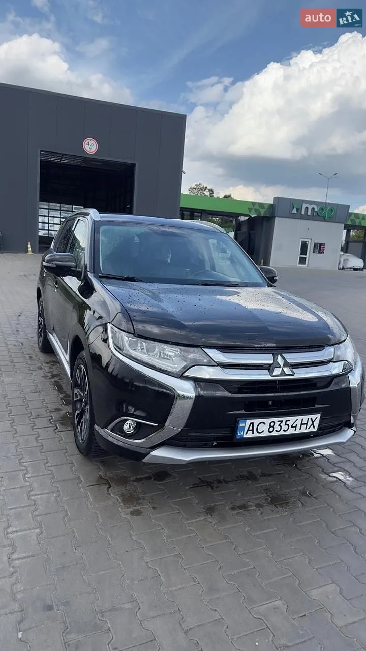 Mitsubishi Outlander, 2016