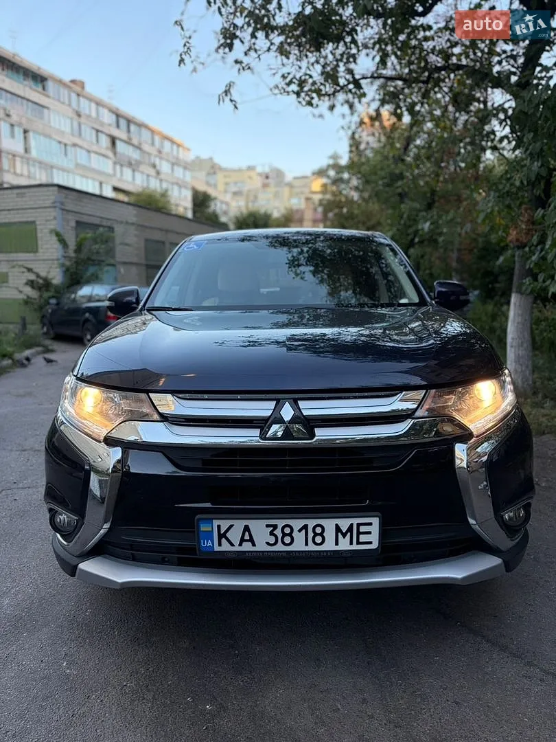 Mitsubishi Outlander, 2015