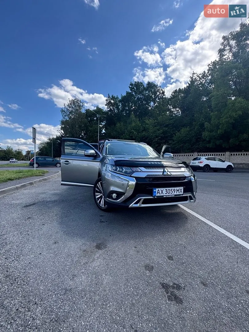 Mitsubishi Outlander, 2019