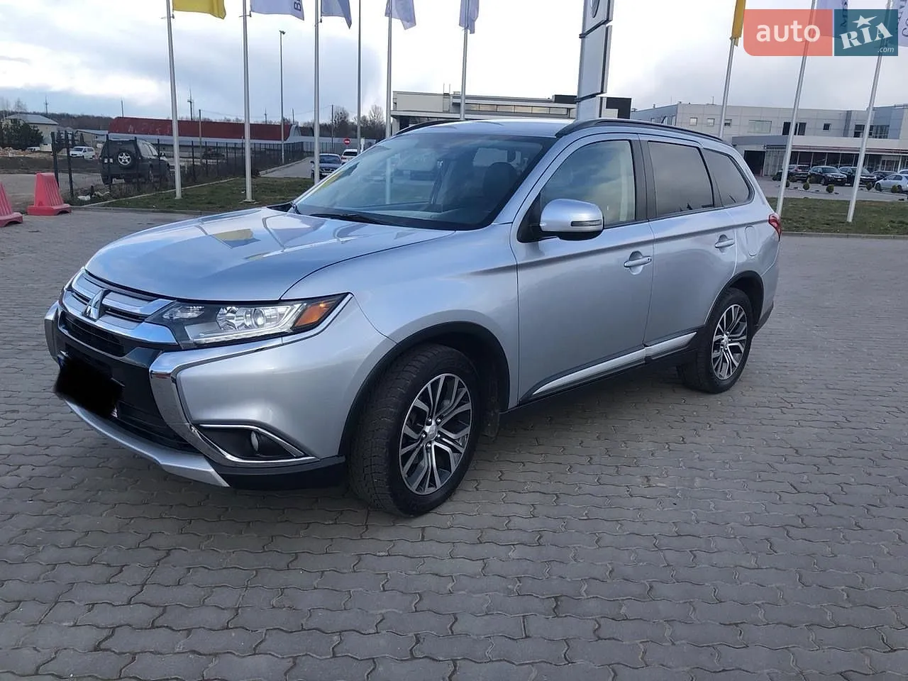 Mitsubishi Outlander, 2015