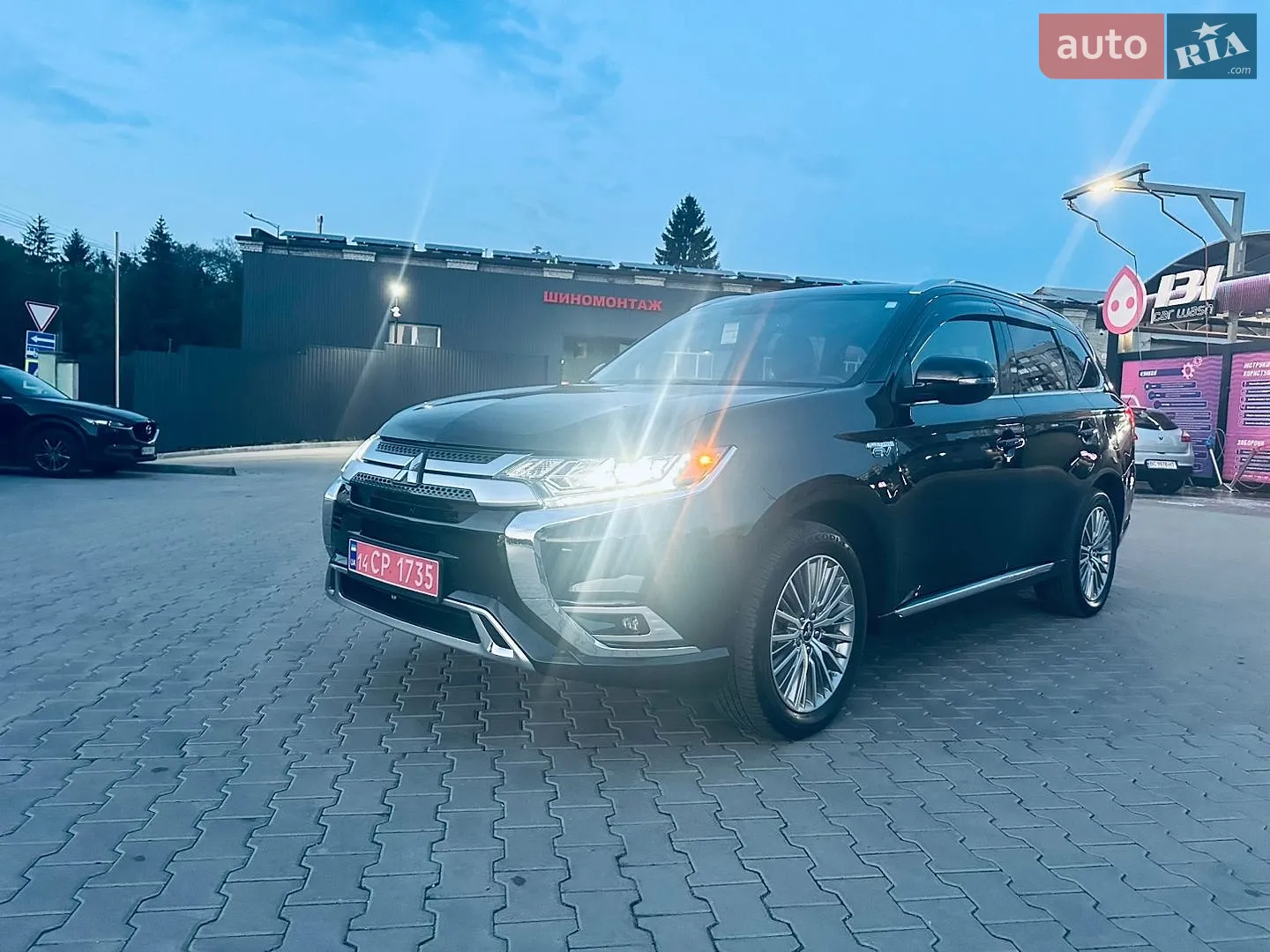 Mitsubishi Outlander, 2020