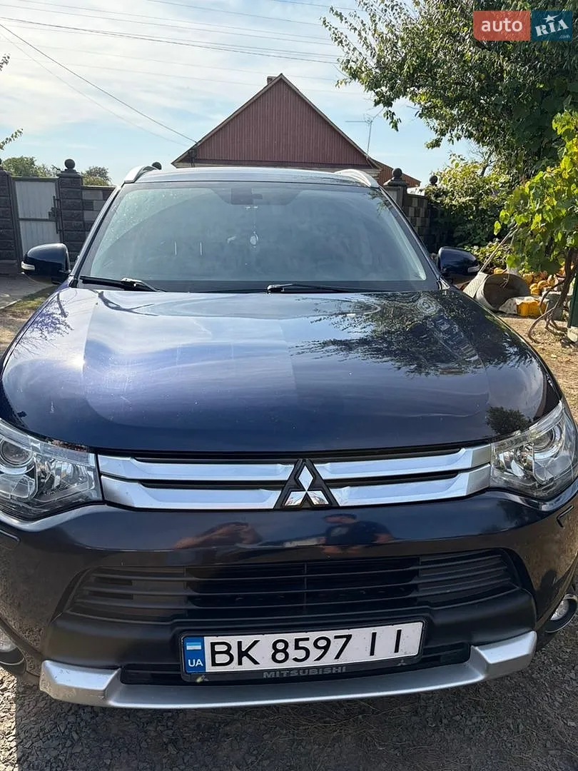 Mitsubishi Outlander, 2014