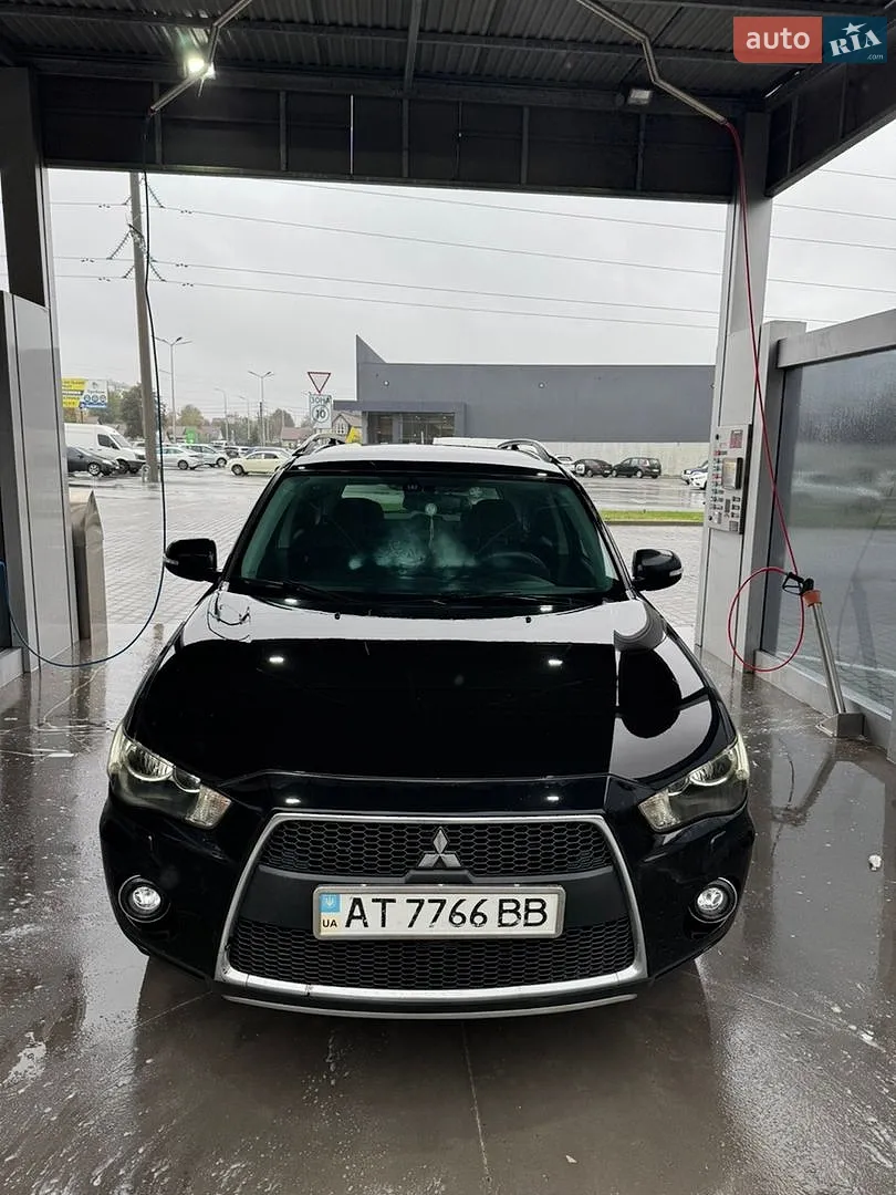 Mitsubishi Outlander, 2011
