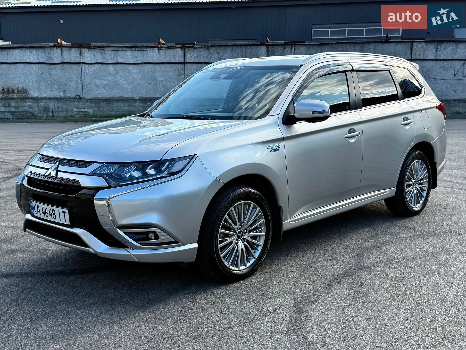 Mitsubishi Outlander, 2020