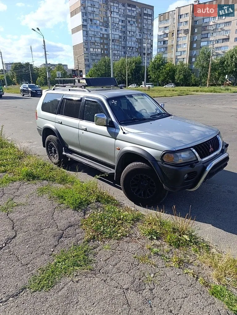 Mitsubishi Pajero Sport, 2001