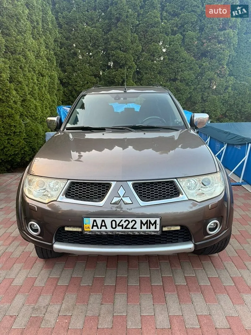 Mitsubishi Pajero Sport 2010 — 1