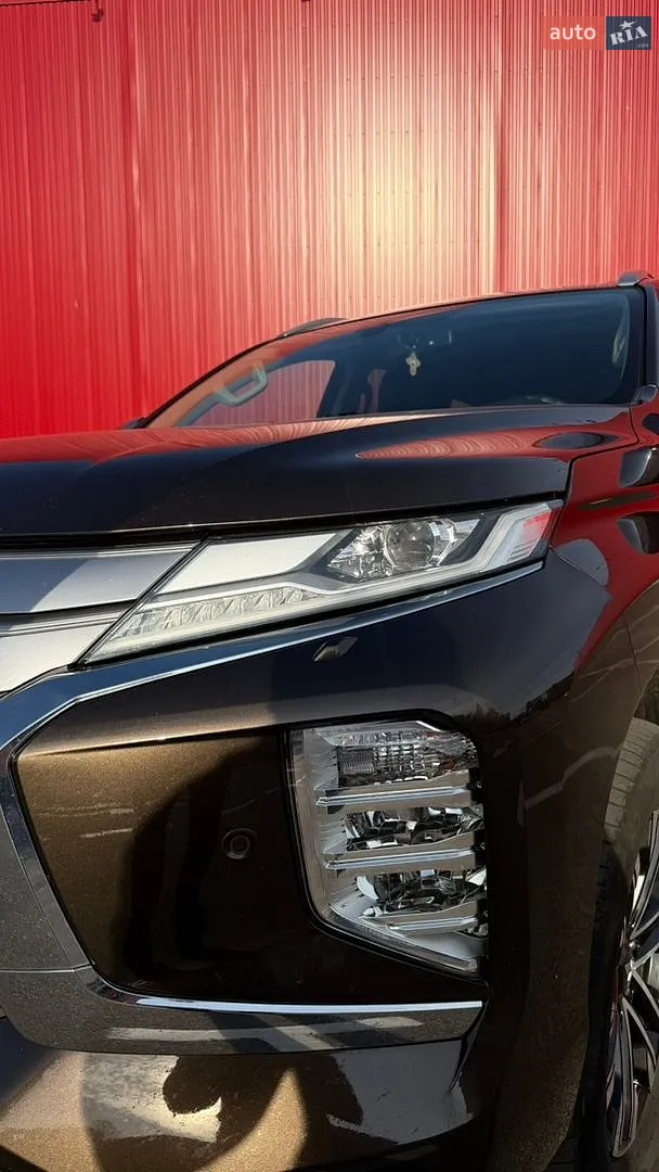 Mitsubishi Pajero Sport, 2020