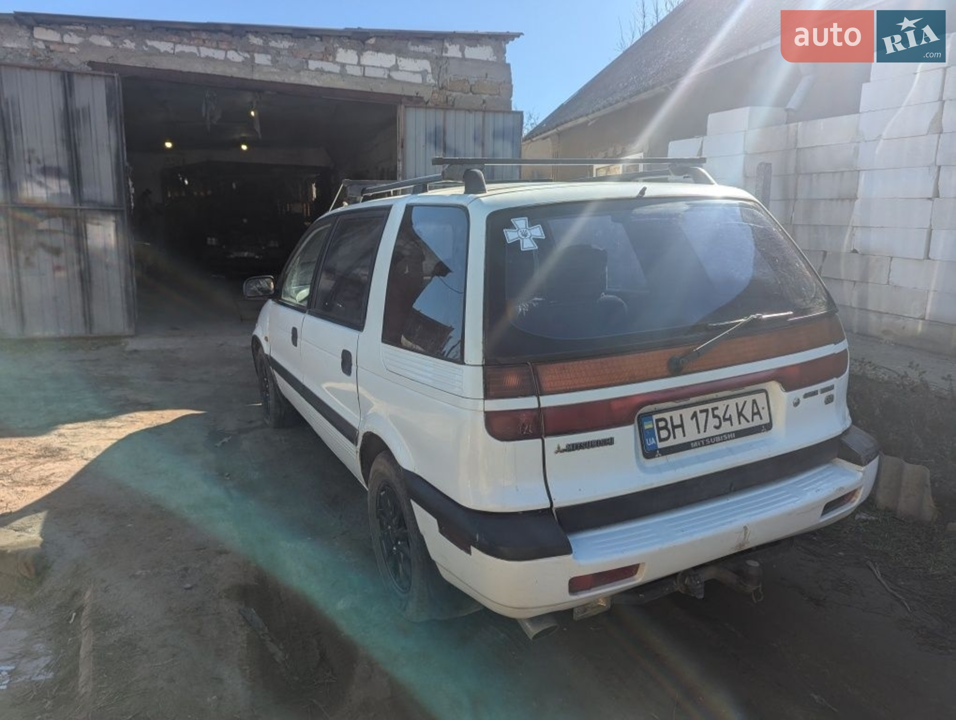 Mitsubishi Space Wagon, 1998