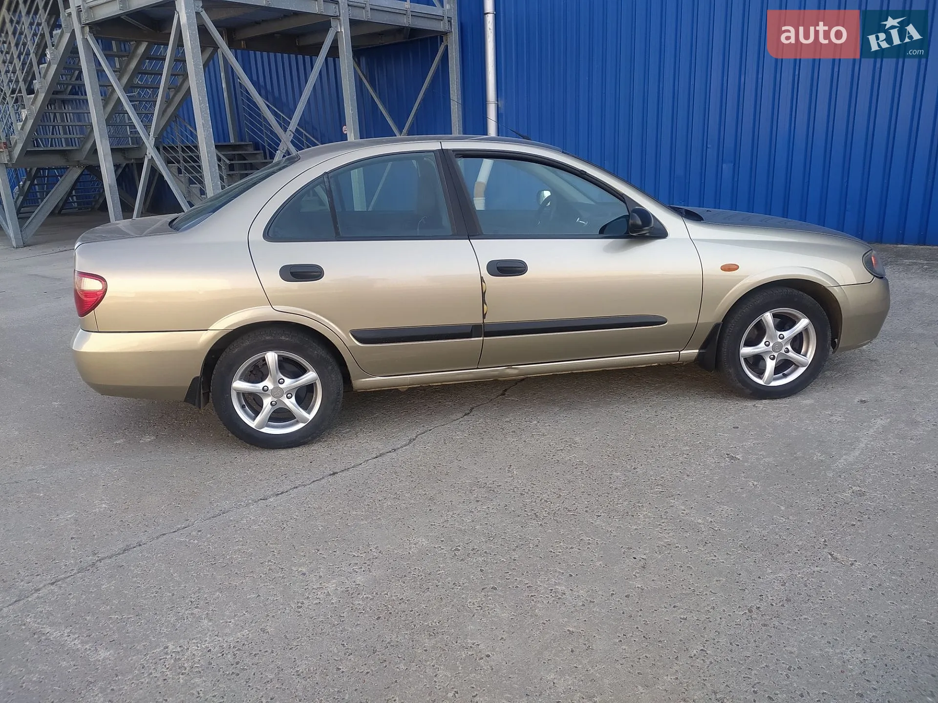 Nissan Almera, 2004