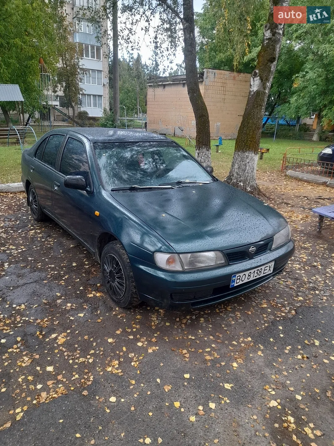 Nissan Almera, 1996