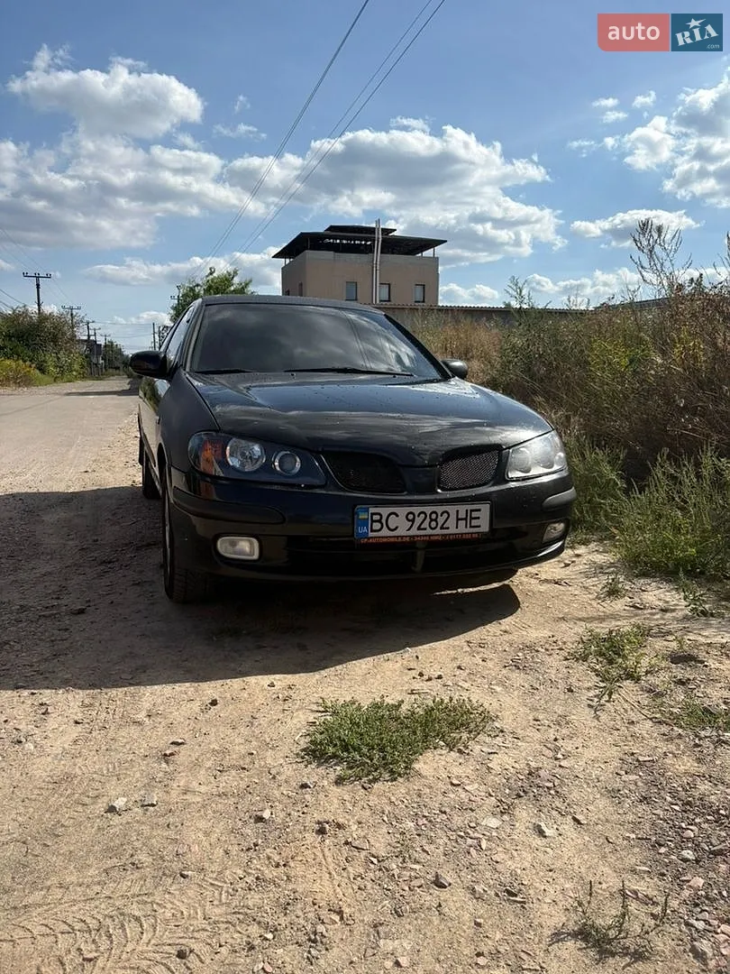 Nissan Almera, 2001