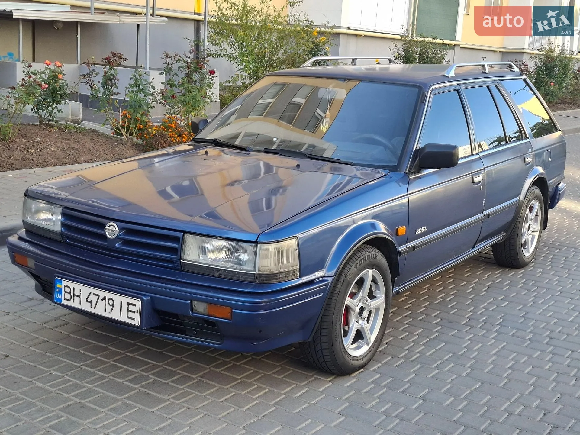 Nissan Bluebird, 1990