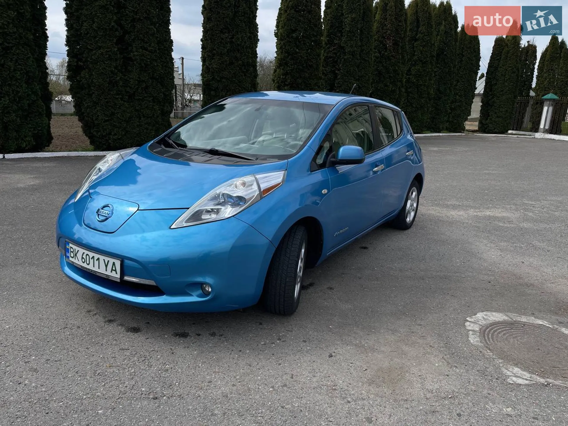 Nissan Leaf, 2011