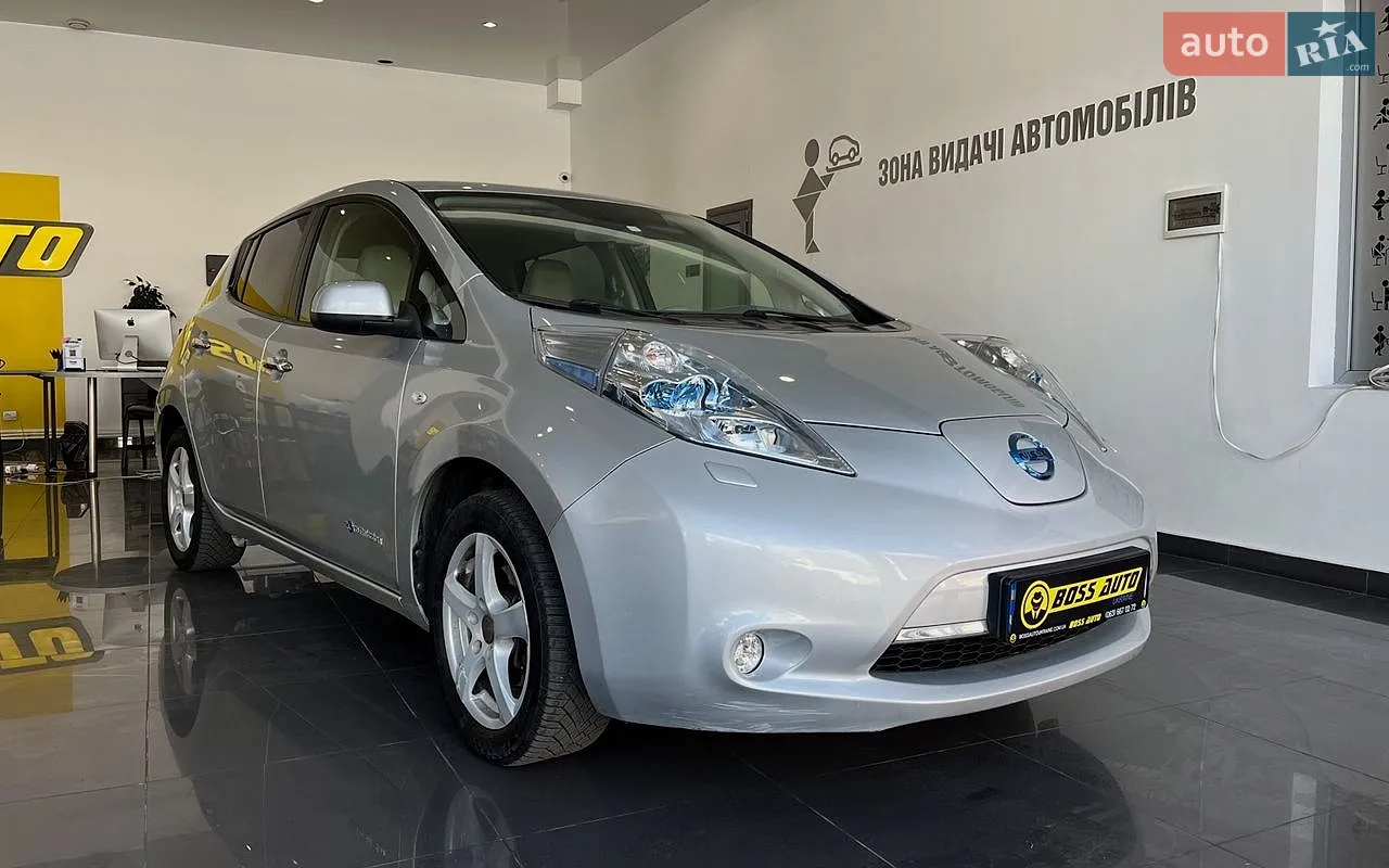 Nissan Leaf, 2012