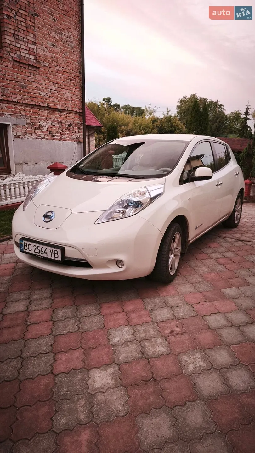 Nissan Leaf, 2012