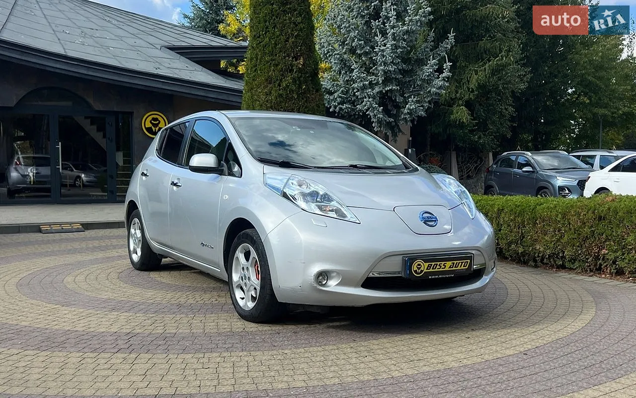 Nissan Leaf, 2012