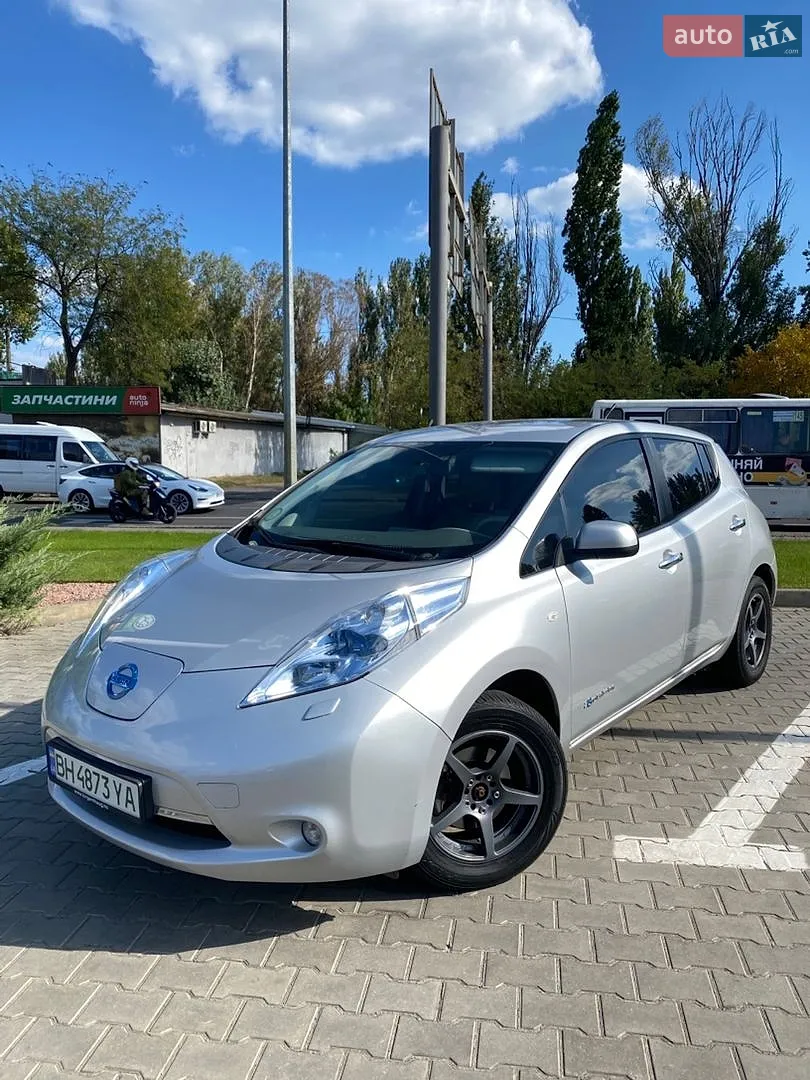 Nissan Leaf, 2012