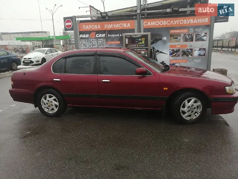 Nissan Maxima, 1996