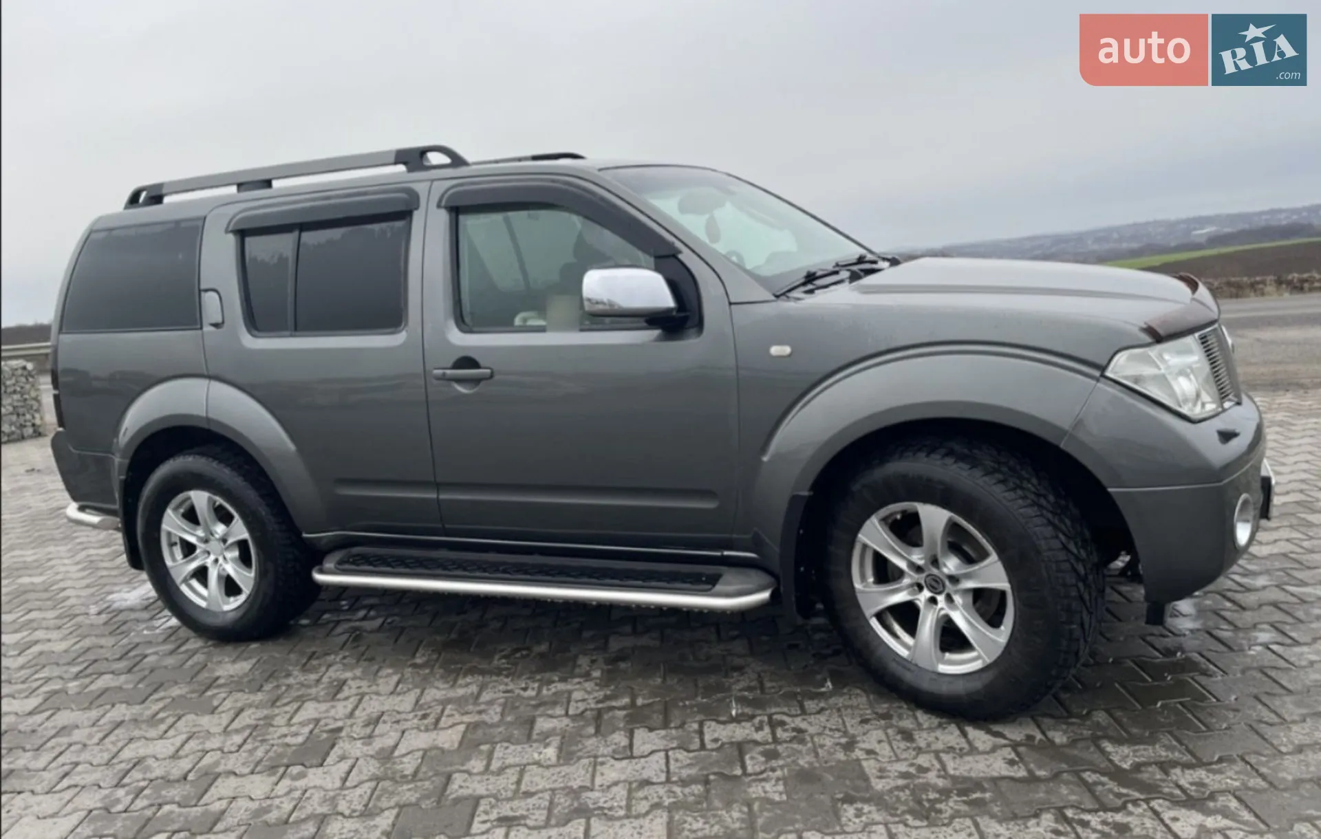 Nissan Pathfinder, 2005