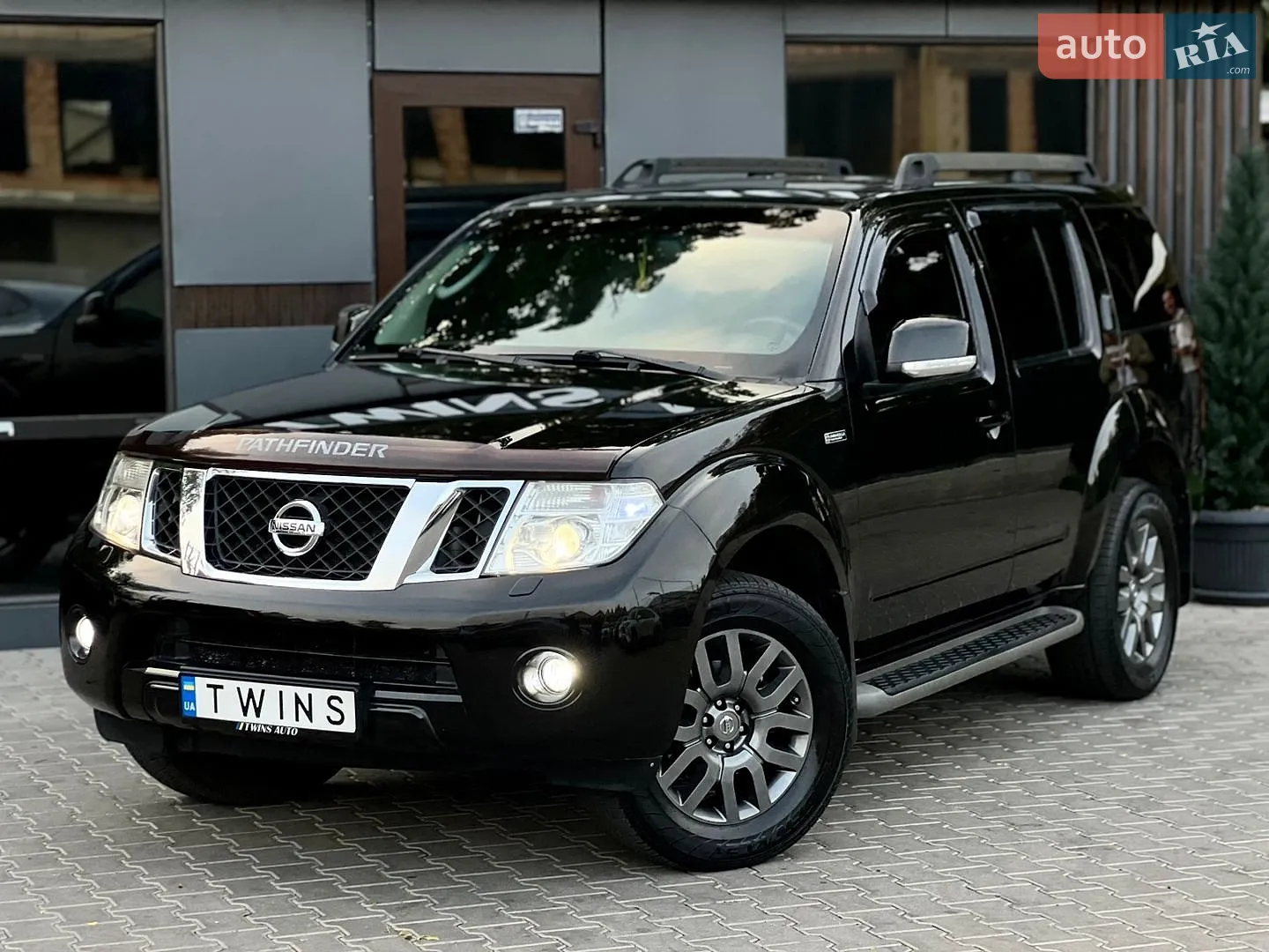 Nissan Pathfinder, 2011