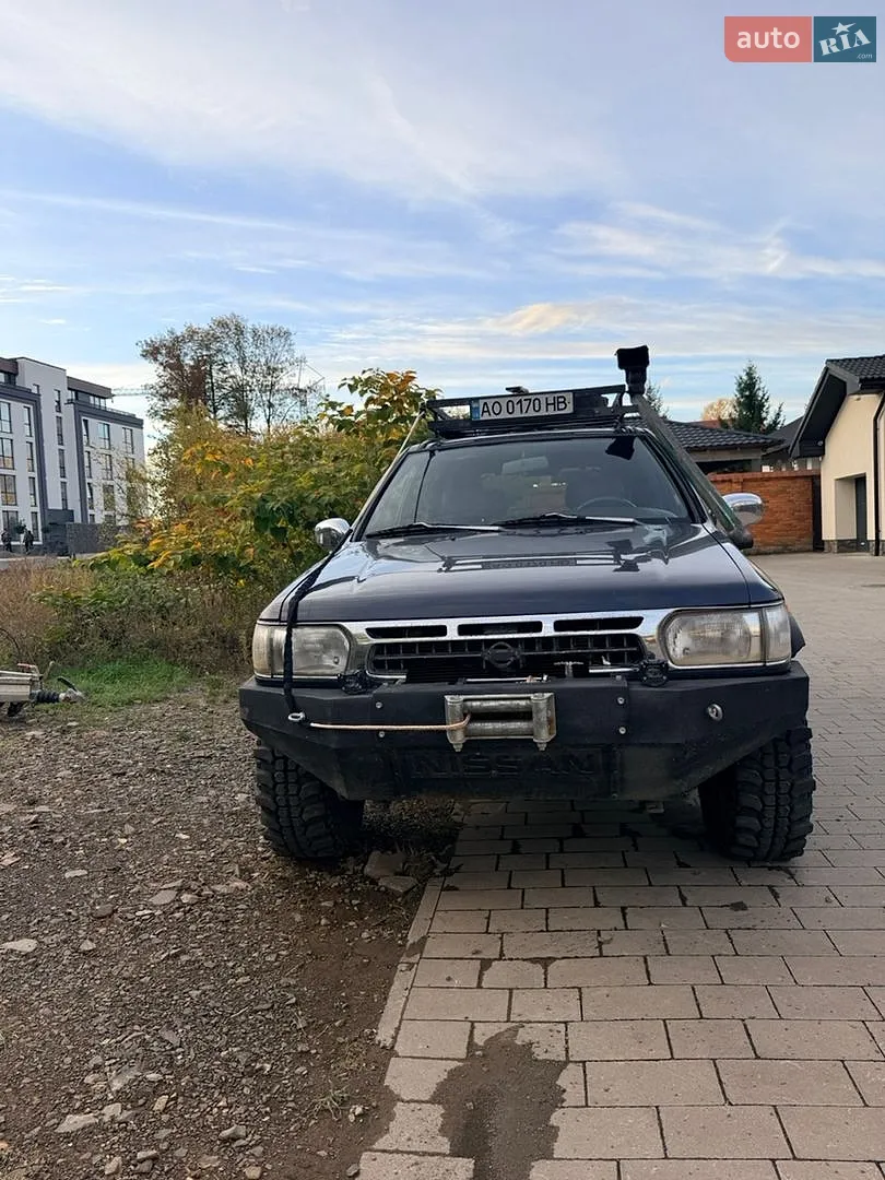 Nissan Pathfinder, 1998